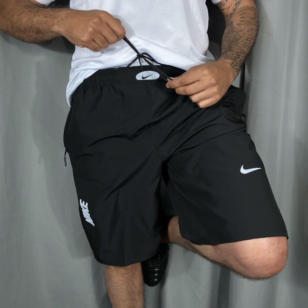 Bermuda Masculina com Zíper em Elastano – Preto (P ao G6)