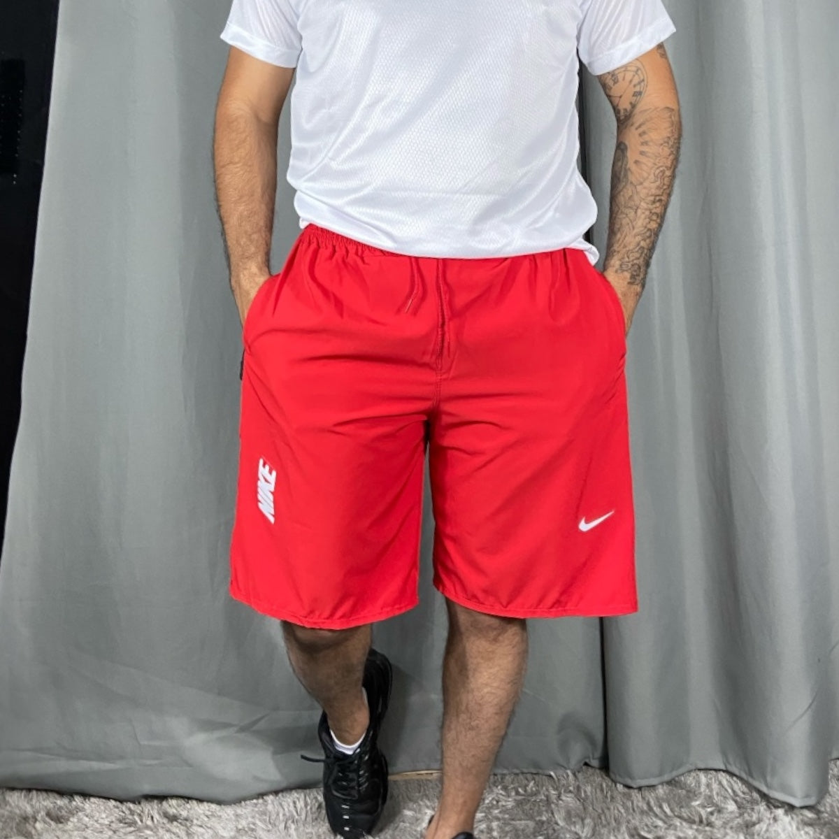 Kit 2 Bermudas Masculinas com Elastano – Branco e Vermelho (P ao G2)